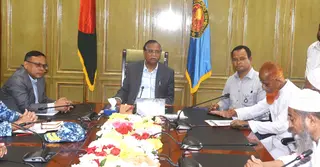 অবৈধ ব্যাটারিচালিত রিকশার ব্যাপারে সরকার নীতিমালা তৈরি করছে: ডিএসসিসি প্রশাসক